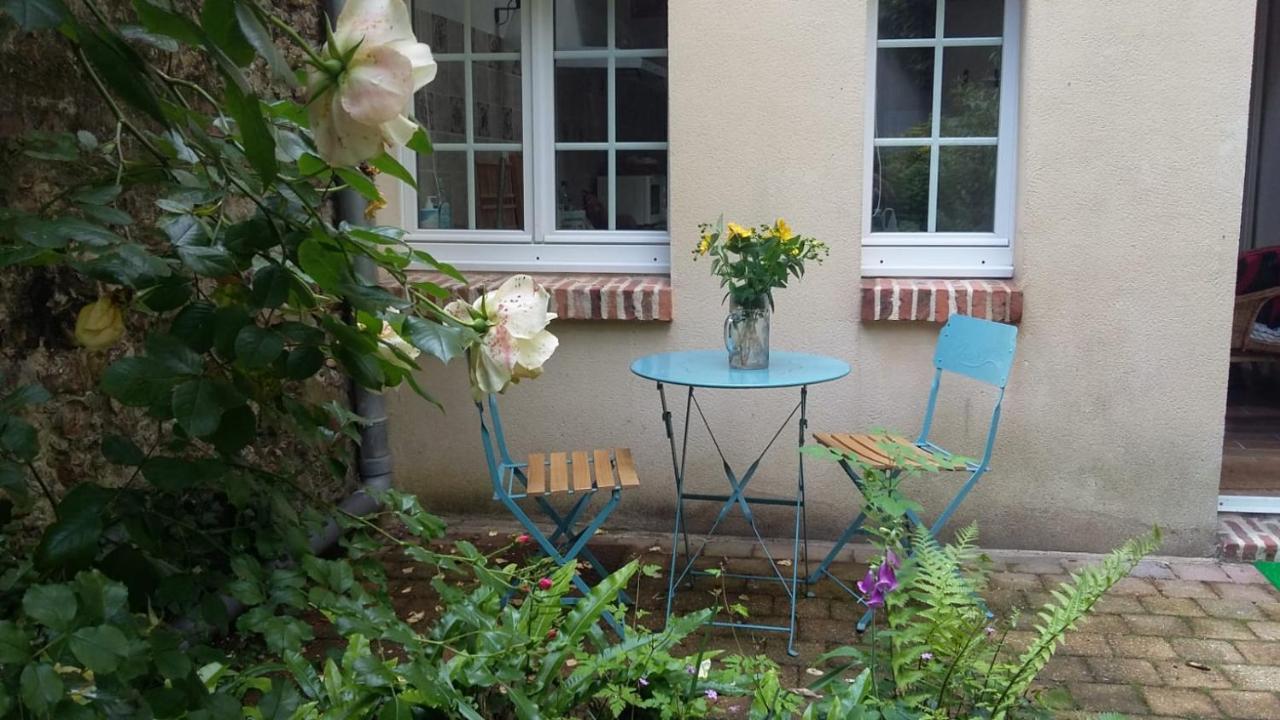 La Cabane Du Petit Matelot Honfleur Eksteriør billede