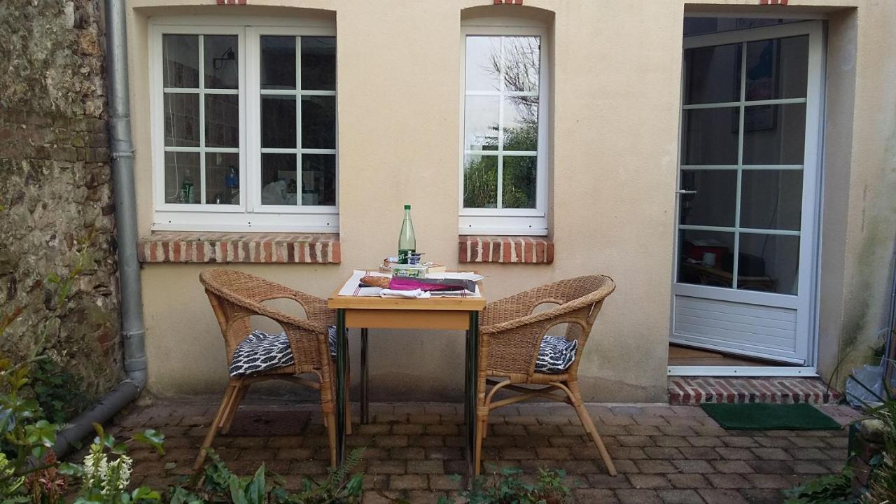 La Cabane Du Petit Matelot Honfleur Eksteriør billede